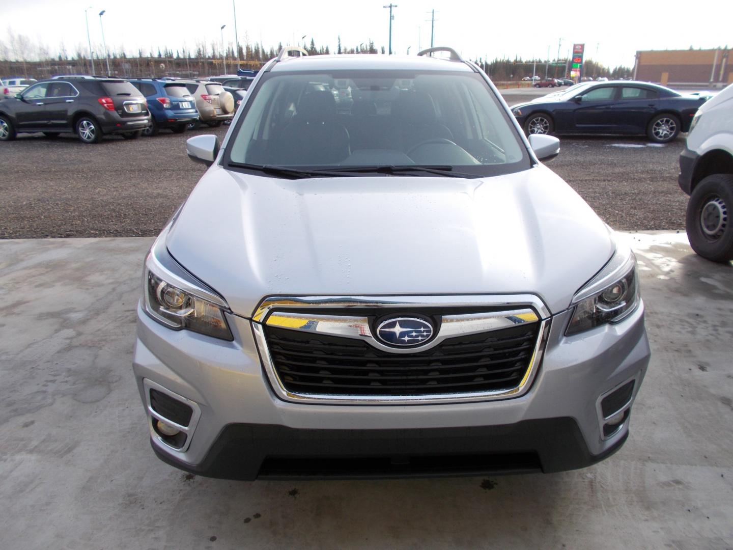 2020 Silver Subaru Forester Limited (JF2SKAUC0LH) with an 2.5L H4 SOHC 16V engine, CVT transmission, located at 2630 Philips Field Rd., Fairbanks, AK, 99709, (907) 458-0593, 64.848068, -147.780609 - Photo#1