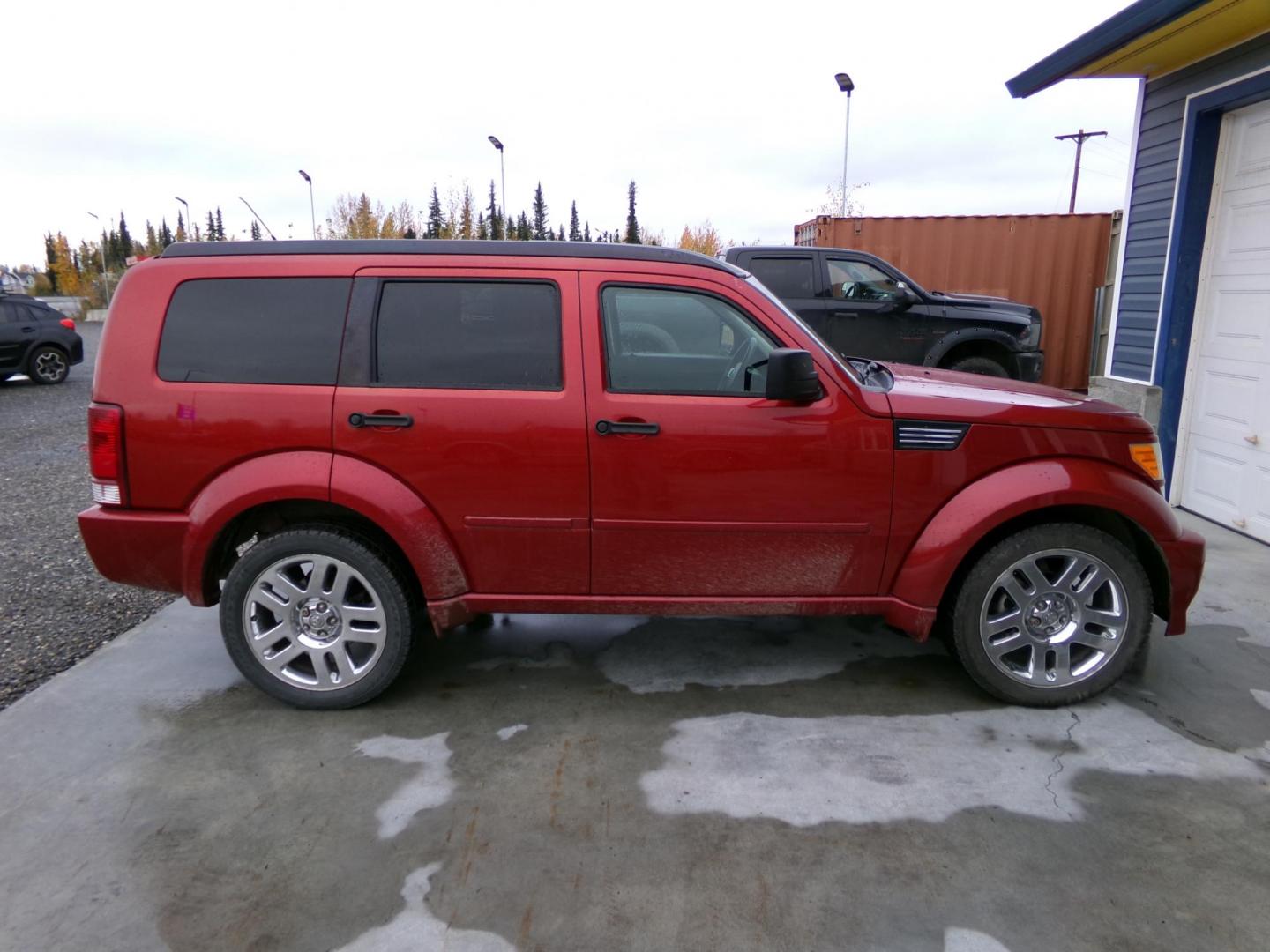 2008 Maroon Dodge Nitro R/T 4WD (1D8GU58668W) with an 4.0L V6 SOHC 24V engine, 5-Speed Automatic Overdrive transmission, located at 2630 Philips Field Rd., Fairbanks, AK, 99709, (907) 458-0593, 64.848068, -147.780609 - Photo#4