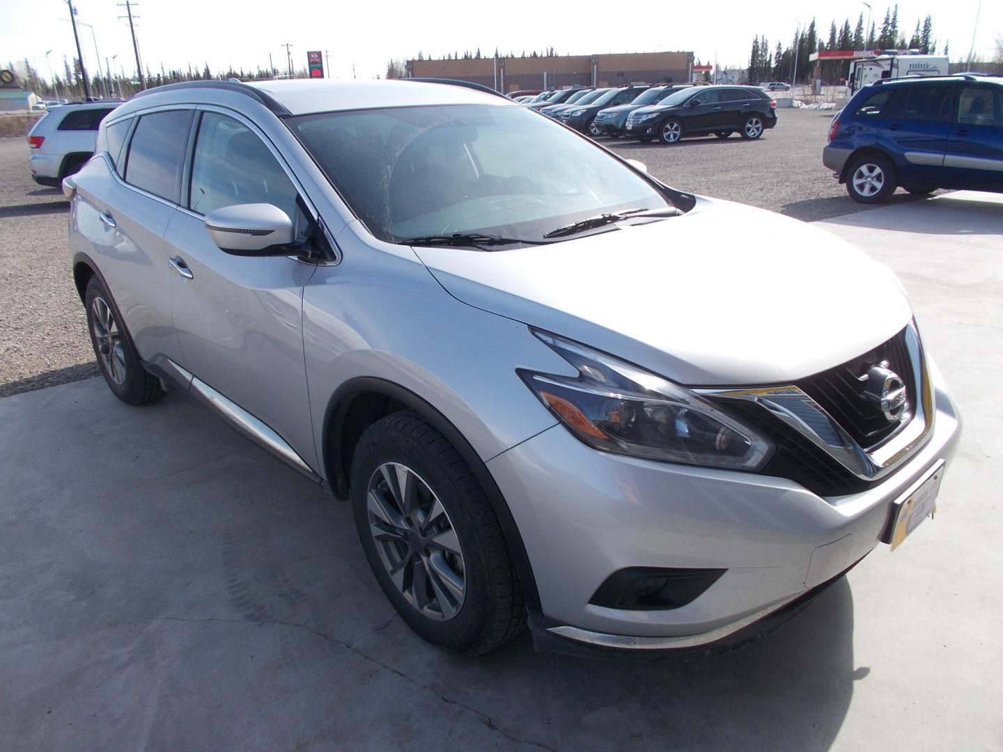 2018 Silver Nissan Murano Platinum AWD (5N1AZ2MH4JN) with an 3.5L V6 DOHC 24V engine, CVT transmission, located at 2630 Philips Field Rd., Fairbanks, AK, 99709, (907) 458-0593, 64.848068, -147.780609 - Photo#0