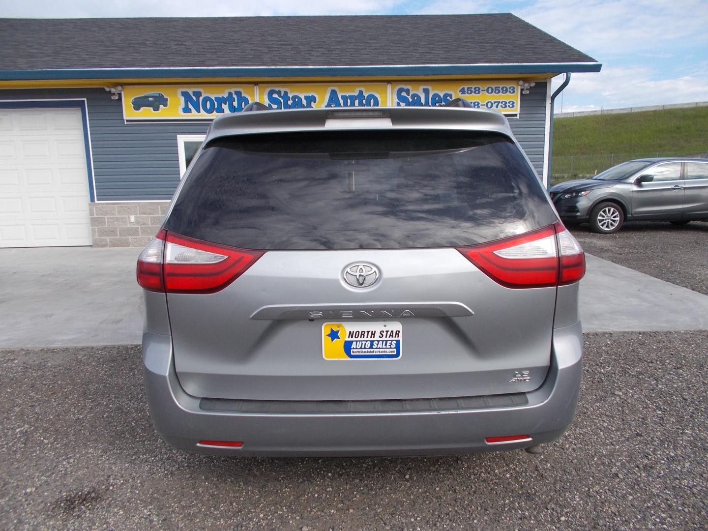 2016 Silver Toyota Sienna LE AWD 7-Passenger V6 (5TDJK3DC3GS) with an 3.5L V6 EFI DOHC 24V engine, 5A transmission, located at 2630 Philips Field Rd., Fairbanks, AK, 99709, (907) 458-0593, 64.848068, -147.780609 - Photo#3