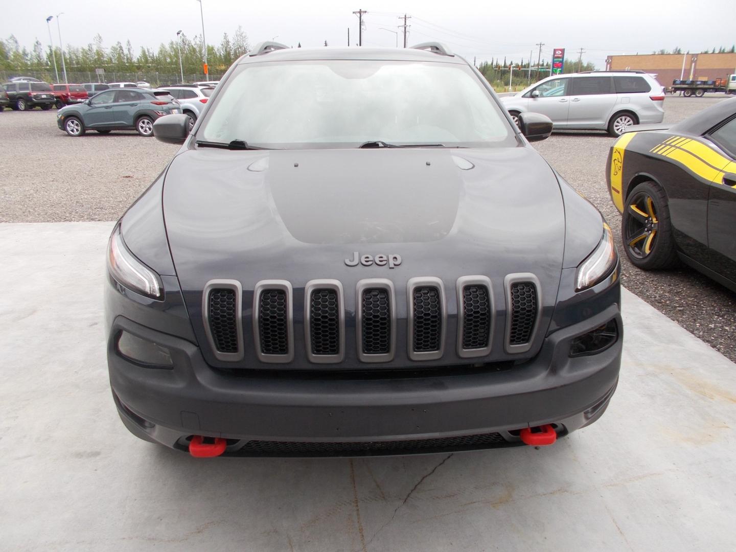 2017 Black Jeep Cherokee Trailhawk 4WD (1C4PJMBS3HW) with an 3.2L V6 DOHC 24V engine, 9A transmission, located at 2630 Philips Field Rd., Fairbanks, AK, 99709, (907) 458-0593, 64.848068, -147.780609 - Photo#1