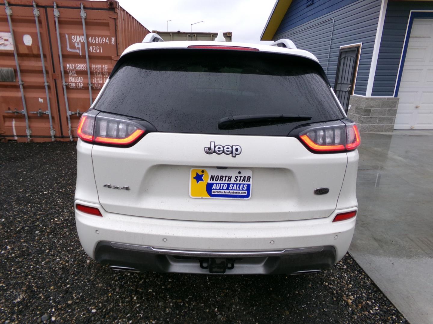 2019 White Jeep Cherokee Overland 4WD (1C4PJMJN6KD) with an 2.0L L4 DOHC 16V TURBO engine, 9A transmission, located at 2630 Philips Field Rd., Fairbanks, AK, 99709, (907) 458-0593, 64.848068, -147.780609 - Photo#3