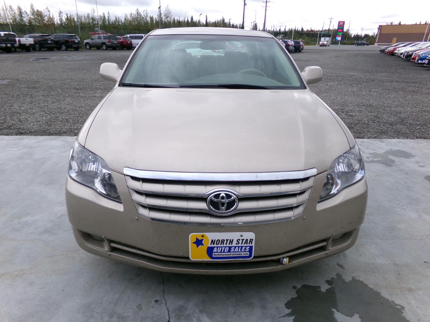 2007 Gold Toyota Avalon Limited (4T1BK36B87U) with an 3.5L V6 DOHC 24V engine, 5-Speed Automatic Overdrive transmission, located at 2630 Philips Field Rd., Fairbanks, AK, 99709, (907) 458-0593, 64.848068, -147.780609 - Photo#1