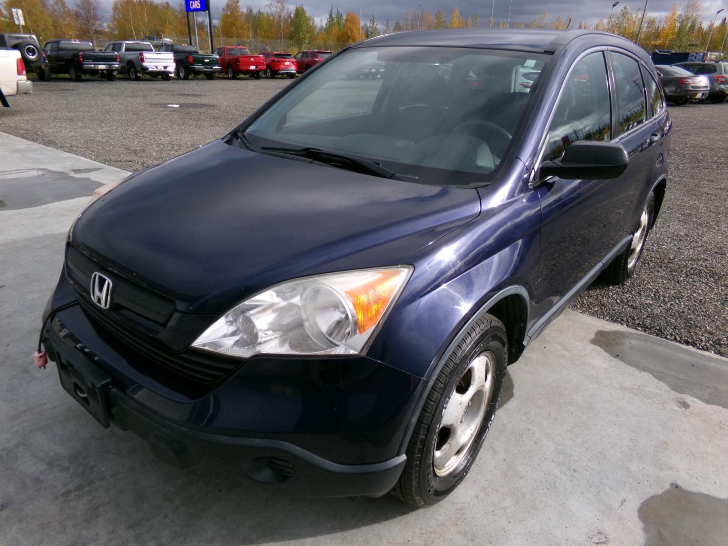 2007 Blue Honda CR-V LX 4WD AT (JHLRE48367C) with an 2.4L L4 DOHC 16V engine, 5-Speed Automatic Overdrive transmission, located at 2630 Philips Field Rd., Fairbanks, AK, 99709, (907) 458-0593, 64.848068, -147.780609 - Photo#0