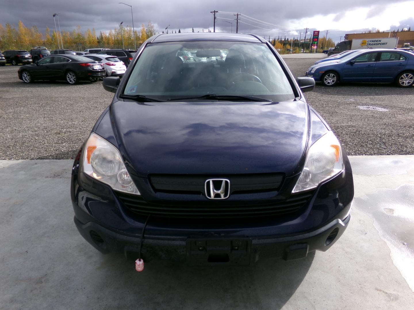 2007 Blue Honda CR-V LX 4WD AT (JHLRE48367C) with an 2.4L L4 DOHC 16V engine, 5-Speed Automatic Overdrive transmission, located at 2630 Philips Field Rd., Fairbanks, AK, 99709, (907) 458-0593, 64.848068, -147.780609 - Photo#1