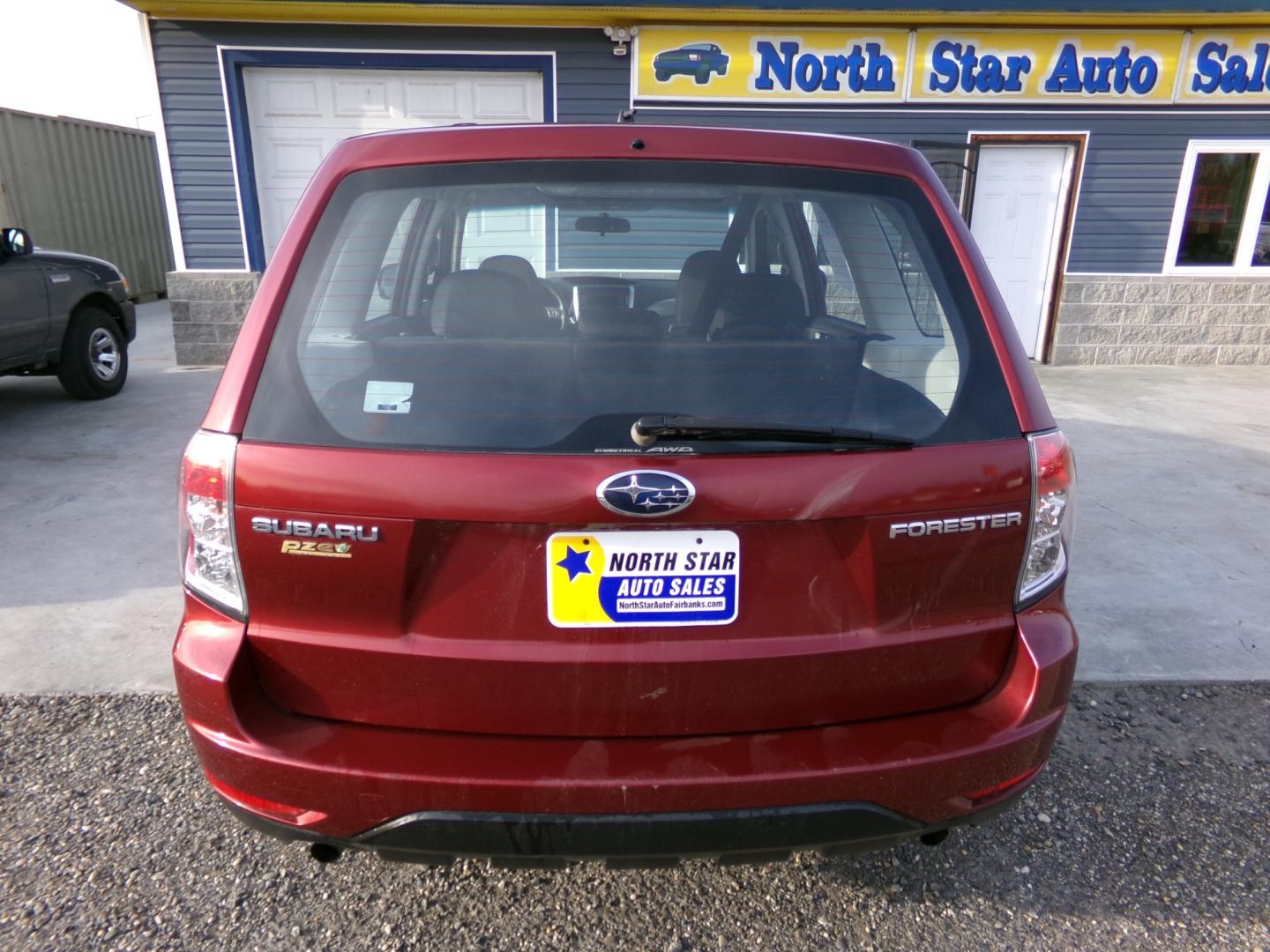 2009 Red Subaru Forester 2.5X (JF2SH61669H) with an 2.5L H4 SOHC 16V engine, 4-Speed Automatic Overdrive transmission, located at 2630 Philips Field Rd., Fairbanks, AK, 99709, (907) 458-0593, 64.848068, -147.780609 - Photo#3