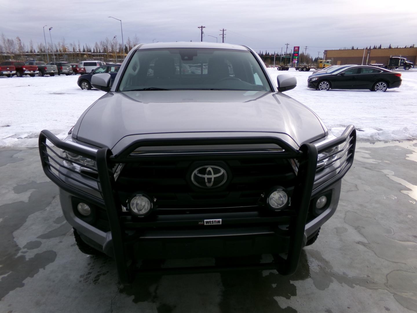 2019 Grey Toyota Tacoma SR5 Access Cab V6 6AT 4WD (5TFSZ5AN8KX) with an 3.5L V6 DOHC 24V engine, 6A transmission, located at 2630 Philips Field Rd., Fairbanks, AK, 99709, (907) 458-0593, 64.848068, -147.780609 - Photo#2