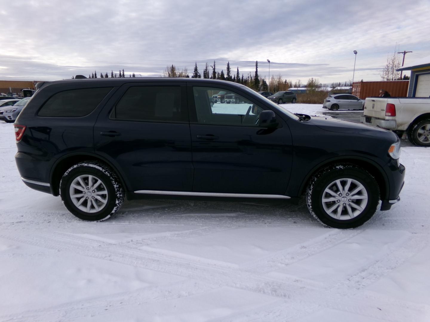 2015 Grey Dodge Durango SXT AWD (1C4RDJAG3FC) with an 3.6L V6 DOHC 24V engine, 8-Speed Automatic transmission, located at 2630 Philips Field Rd., Fairbanks, AK, 99709, (907) 458-0593, 64.848068, -147.780609 - Photo#2