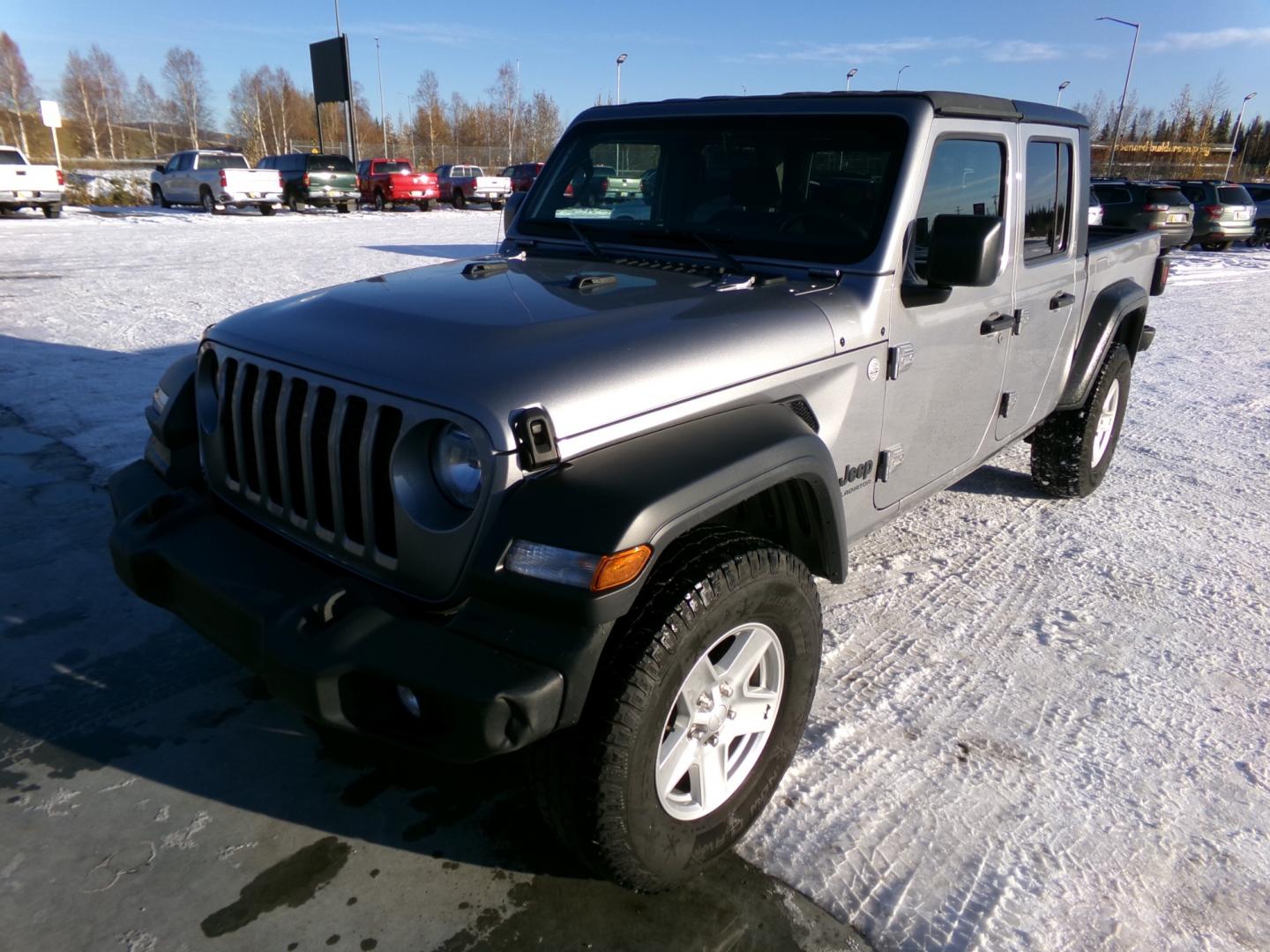 2020 Grey Jeep Gladiator Sport (1C6HJTAG9LL) with an 3.6L V6 DOHC 24V engine, 6M transmission, located at 2630 Philips Field Rd., Fairbanks, AK, 99709, (907) 458-0593, 64.848068, -147.780609 - Photo#0