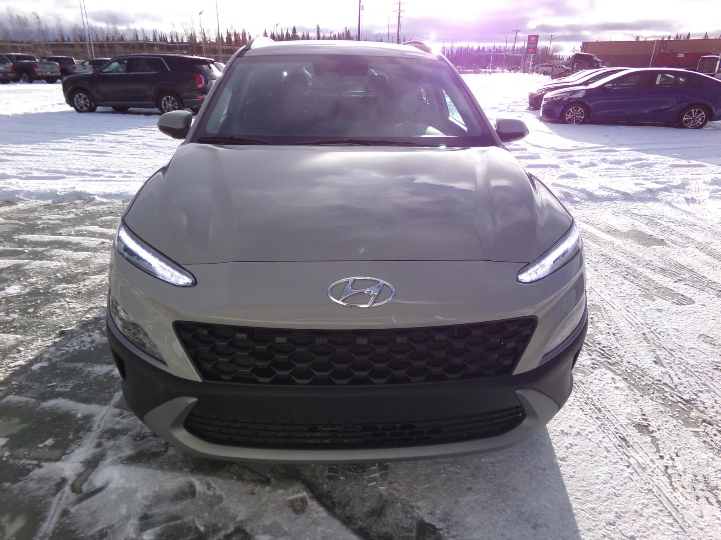 2023 Silver Hyundai Kona SEL AWD (KM8K6CAB9PU) with an 2.0L L4 DOHC 16V engine, CVT transmission, located at 2630 Philips Field Rd., Fairbanks, AK, 99709, (907) 458-0593, 64.848068, -147.780609 - Photo#1