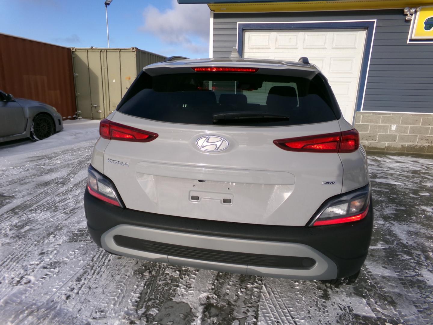 2023 Silver Hyundai Kona SEL AWD (KM8K6CAB9PU) with an 2.0L L4 DOHC 16V engine, CVT transmission, located at 2630 Philips Field Rd., Fairbanks, AK, 99709, (907) 458-0593, 64.848068, -147.780609 - Photo#3