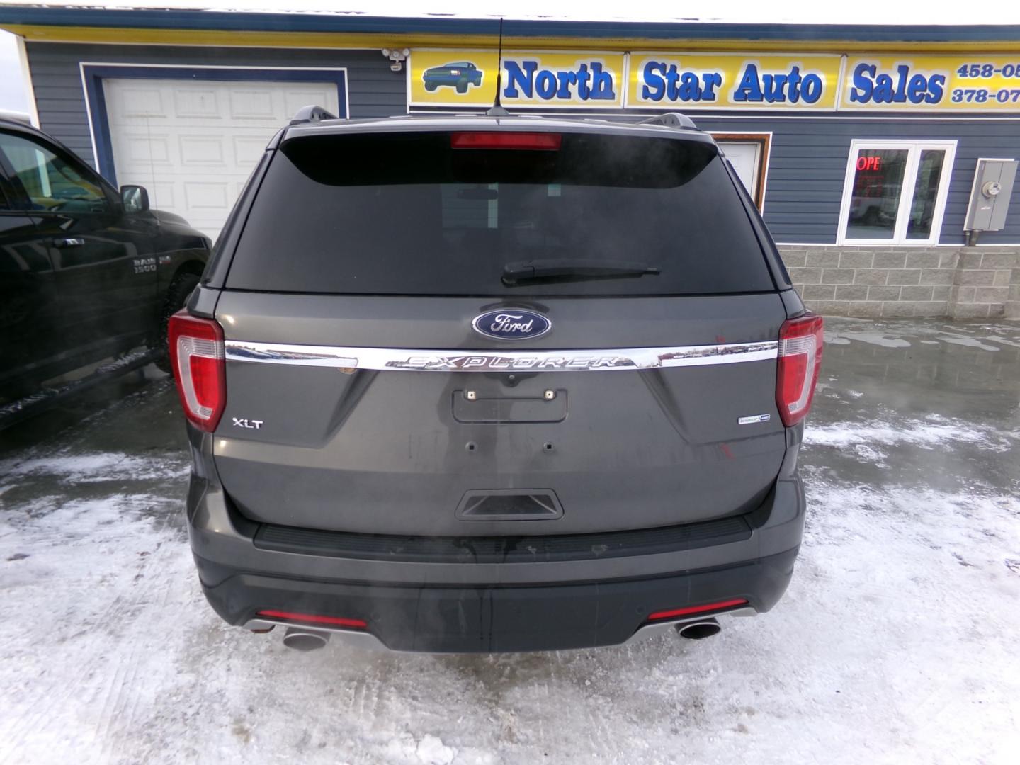 2019 Grey Ford Explorer XLT 4WD (1FM5K8DH3KG) with an 2.3L L4 DOHC 16V engine, 6A transmission, located at 2630 Philips Field Rd., Fairbanks, AK, 99709, (907) 458-0593, 64.848068, -147.780609 - Photo#3