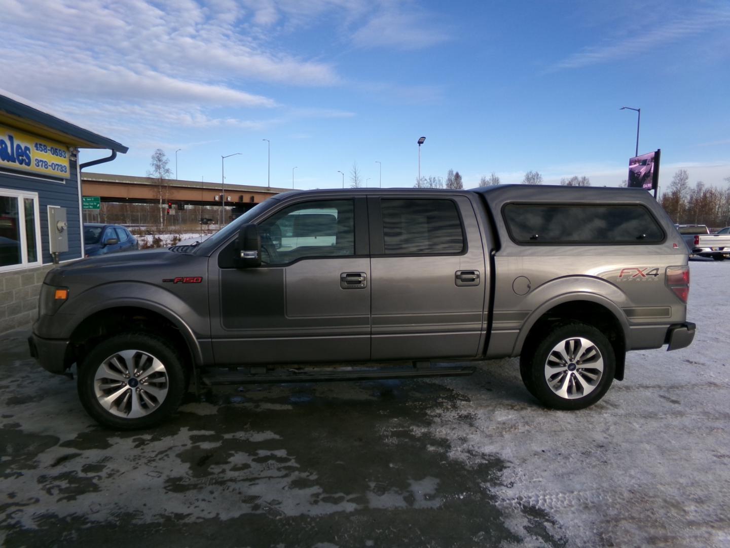 2013 Grey Ford F-150 XLT SuperCrew 6.5-ft. Bed 4WD (1FTFW1ET9DF) with an 3.5L V6 TURBO engine, 6-Speed Automatic transmission, located at 2630 Philips Field Rd., Fairbanks, AK, 99709, (907) 458-0593, 64.848068, -147.780609 - Photo#2