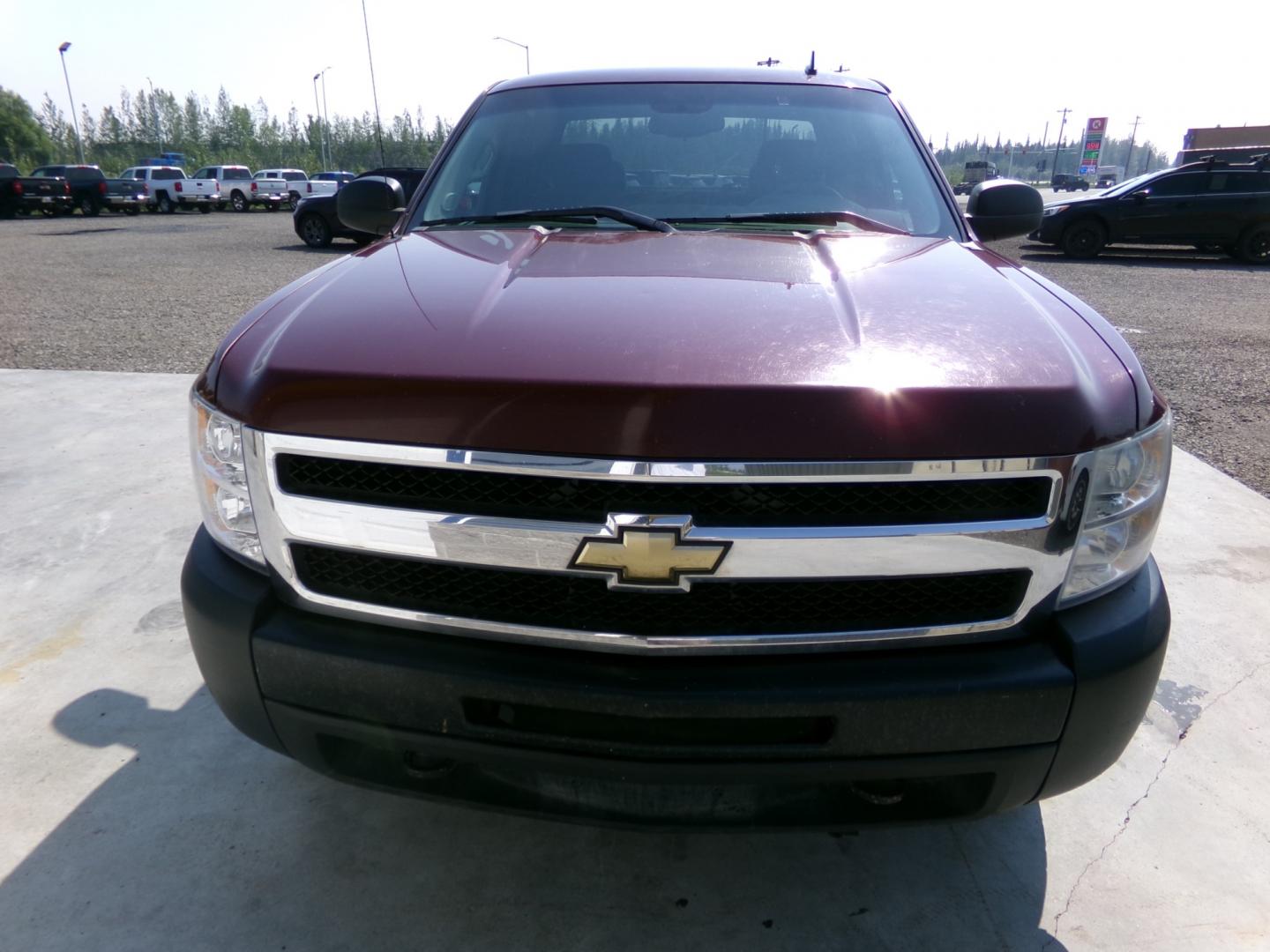 2011 Red /Black Chevrolet Silverado 1500 LT Ext. Cab 4WD (1GCRKSE38BZ) with an 5.3L V8 OHV 16V FFV engine, 4-Speed Automatic transmission, located at 2630 Philips Field Rd., Fairbanks, AK, 99709, (907) 458-0593, 64.848068, -147.780609 - Photo#1