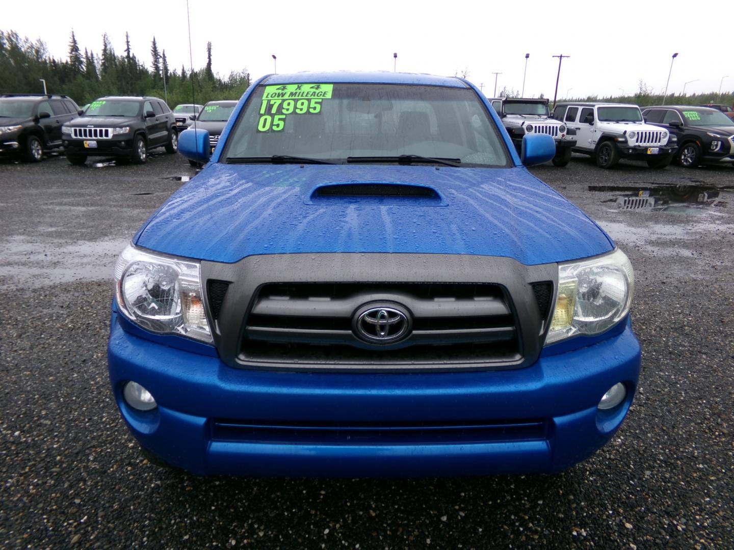 2005 Blue /Black Toyota Tacoma Access Cab V6 Automatic 4WD (5TEUU42N75Z) with an 4.0L V6 DOHC 24V engine, 5-Speed Automatic Overdrive transmission, located at 2630 Philips Field Rd., Fairbanks, AK, 99709, (907) 458-0593, 64.848068, -147.780609 - Photo#1