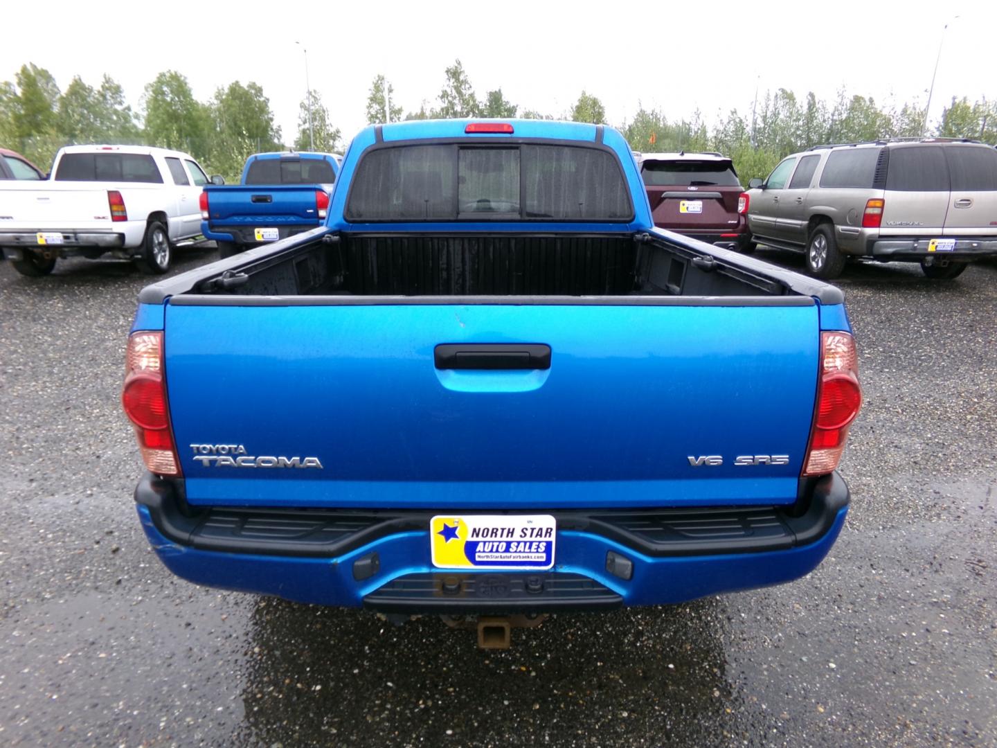 2005 Blue /Black Toyota Tacoma Access Cab V6 Automatic 4WD (5TEUU42N75Z) with an 4.0L V6 DOHC 24V engine, 5-Speed Automatic Overdrive transmission, located at 2630 Philips Field Rd., Fairbanks, AK, 99709, (907) 458-0593, 64.848068, -147.780609 - Photo#3