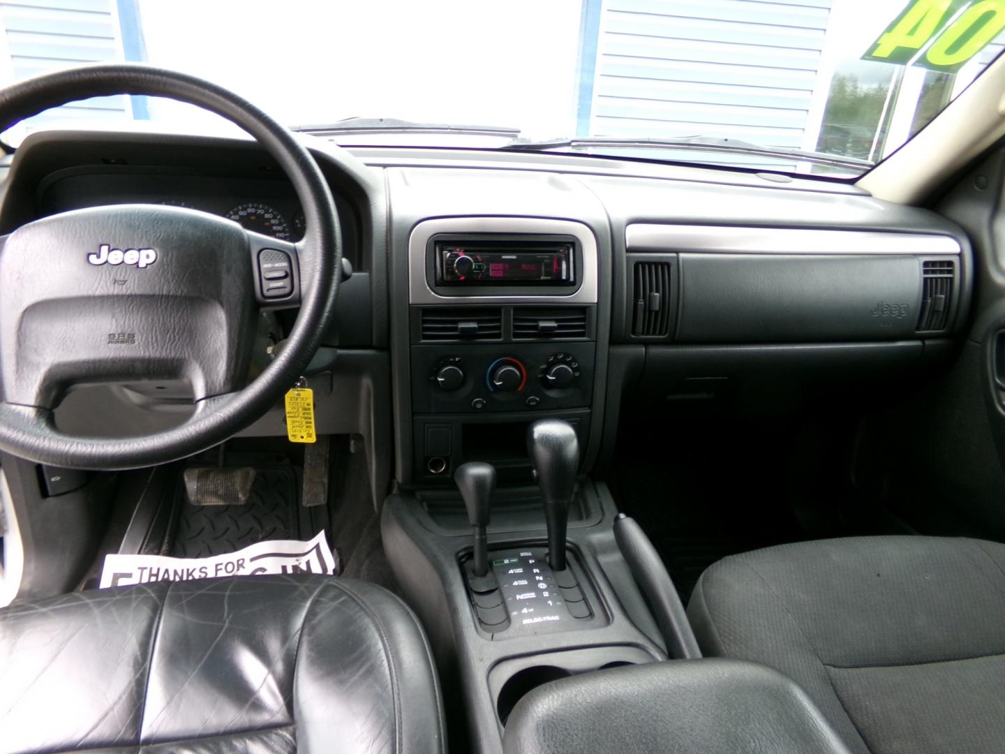 2004 Silver /Black Jeep Grand Cherokee Columbia Edition 4WD (1J4GW48S64C) with an 4.0L L6 OHV 12V engine, 4-Speed Automatic Overdrive transmission, located at 2630 Philips Field Rd., Fairbanks, AK, 99709, (907) 458-0593, 64.848068, -147.780609 - Photo#6