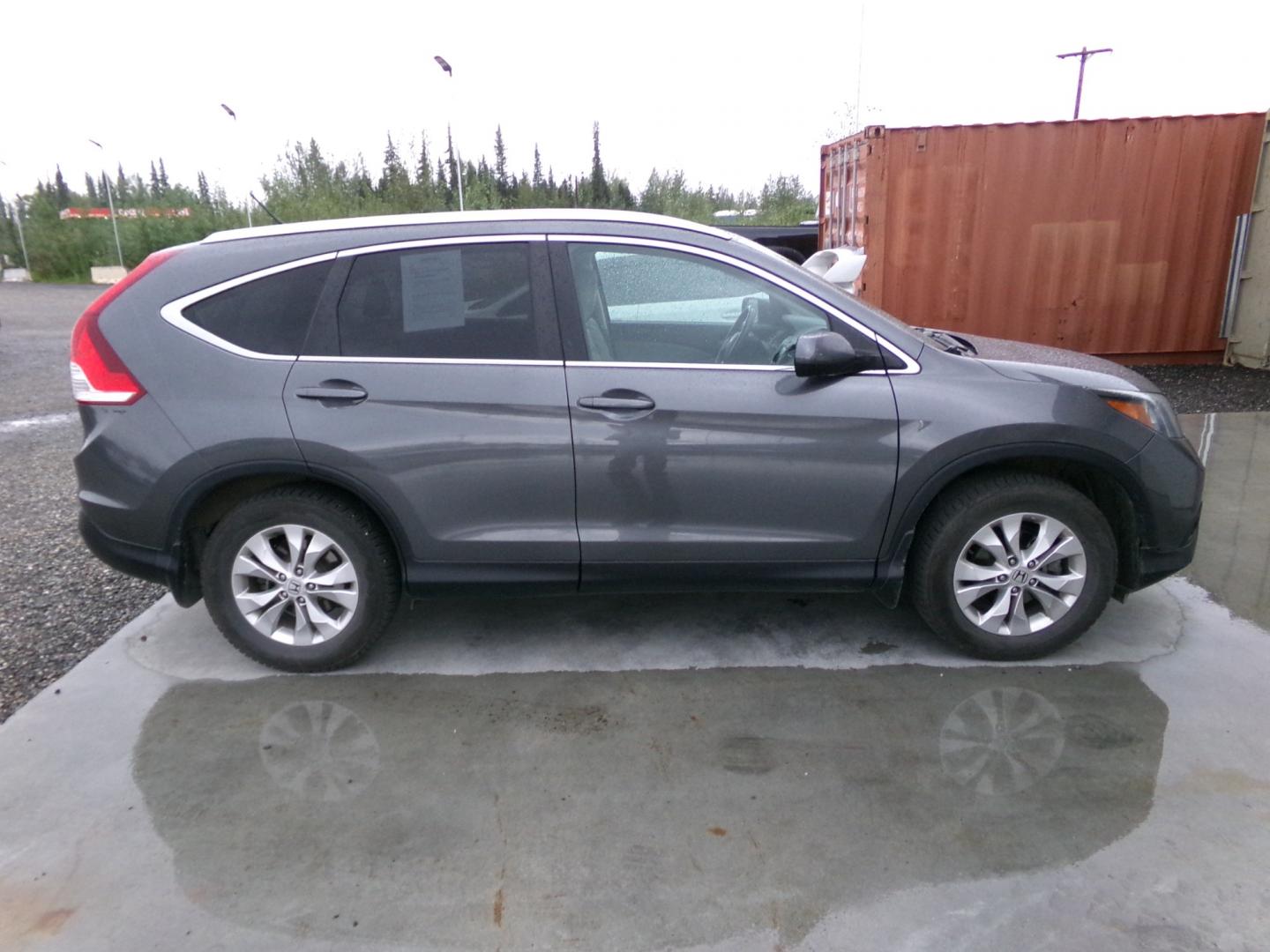 2014 Grey Honda CR-V EX-L 4WD 5-Speed AT (5J6RM4H71EL) with an 2.4L L4 DOHC 16V engine, 5-Speed Automatic transmission, located at 2630 Philips Field Rd., Fairbanks, AK, 99709, (907) 458-0593, 64.848068, -147.780609 - Photo#2