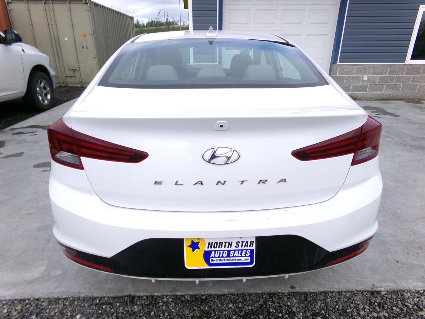 2019 White Hyundai Elantra (5NPD84LF4KH) , located at 2630 Philips Field Rd., Fairbanks, AK, 99709, (907) 458-0593, 64.848068, -147.780609 - Photo#3