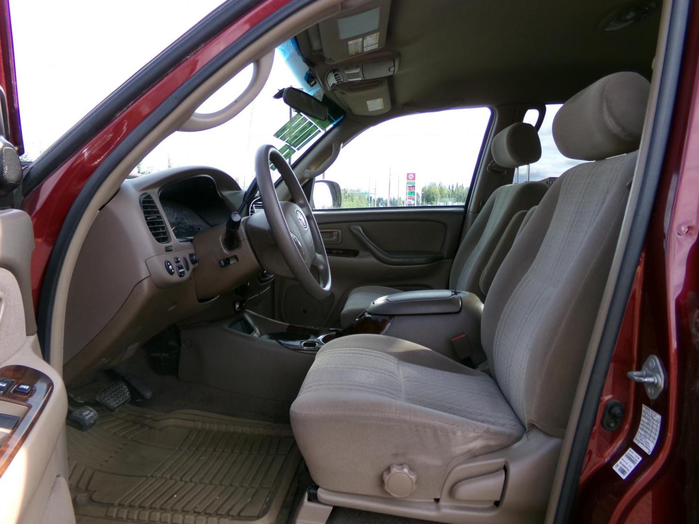 2004 Red Toyota Tundra SR5 Double Cab 4WD (5TBDT44184S) with an 4.7L V8 DOHC 32V engine, 4-Speed Automatic Overdrive transmission, located at 2630 Philips Field Rd., Fairbanks, AK, 99709, (907) 458-0593, 64.848068, -147.780609 - Photo#3