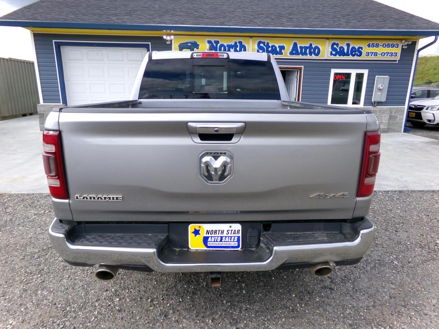 2019 Silver Dodge RAM 1500 Laramie Crew Cab SWB 4WD (1C6SRFJT2KN) with an 5.7L V8 OHV 16V engine, 8A transmission, located at 2630 Philips Field Rd., Fairbanks, AK, 99709, (907) 458-0593, 64.848068, -147.780609 - Photo#3