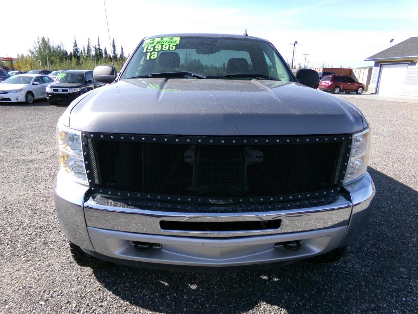 2013 Grey Chevrolet Silverado 1500 LT 4WD (1GCNKSE04DZ) with an 5.3L V8 OHV 16V FFV engine, located at 2630 Philips Field Rd., Fairbanks, AK, 99709, (907) 458-0593, 64.848068, -147.780609 - Photo#2