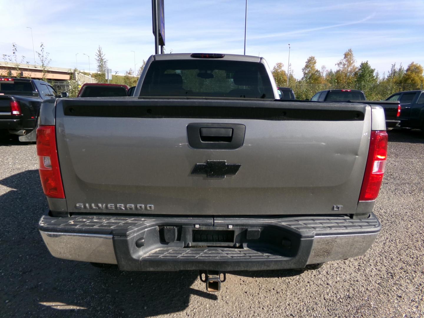 2013 Grey Chevrolet Silverado 1500 LT 4WD (1GCNKSE04DZ) with an 5.3L V8 OHV 16V FFV engine, located at 2630 Philips Field Rd., Fairbanks, AK, 99709, (907) 458-0593, 64.848068, -147.780609 - Photo#3