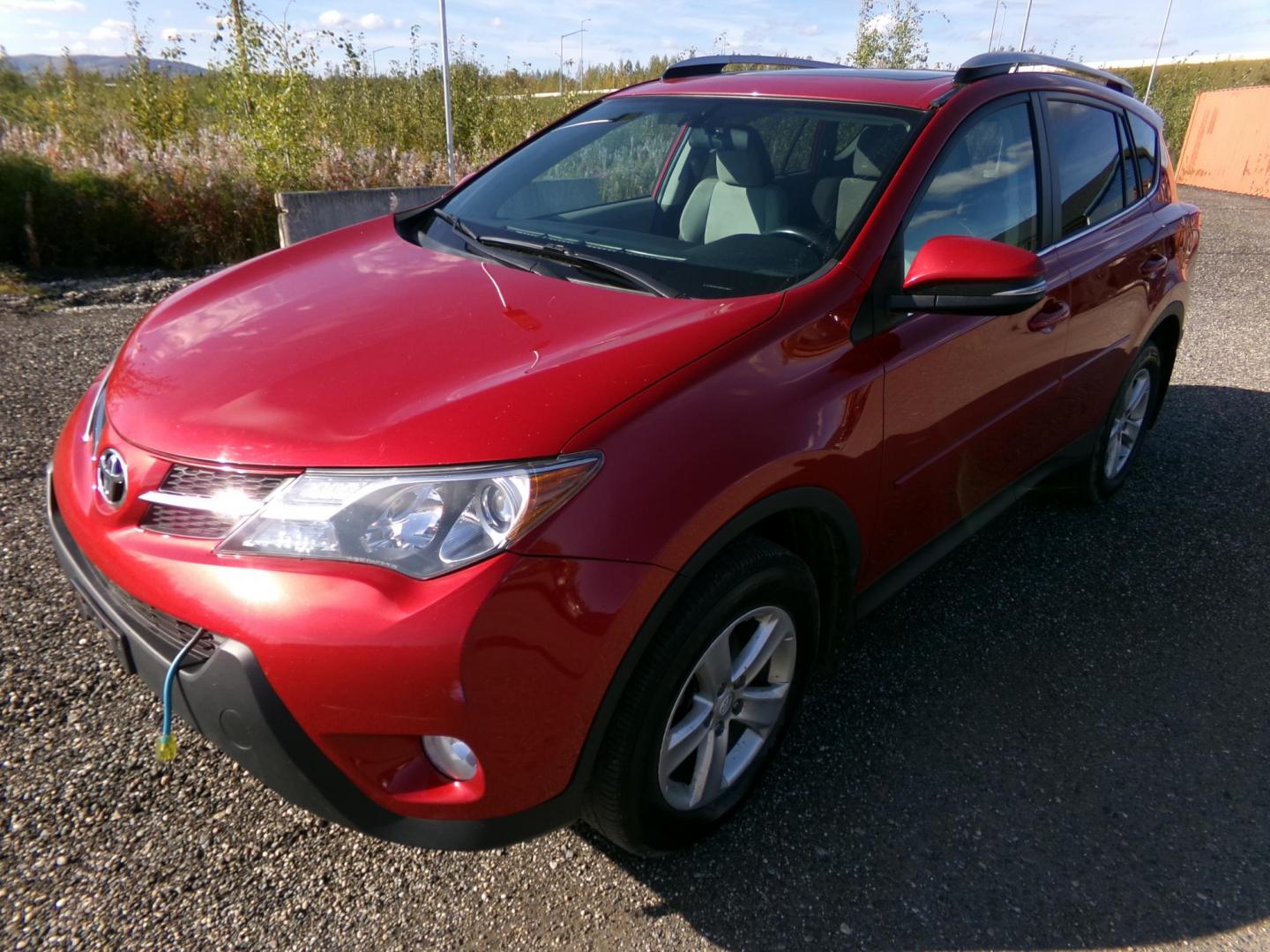 2013 Red Toyota RAV4 XLE AWD (2T3RFREV5DW) with an 2.5L L4 DOHC 16V engine, 6-Speed Automatic transmission, located at 2630 Philips Field Rd., Fairbanks, AK, 99709, (907) 458-0593, 64.848068, -147.780609 - Photo#0