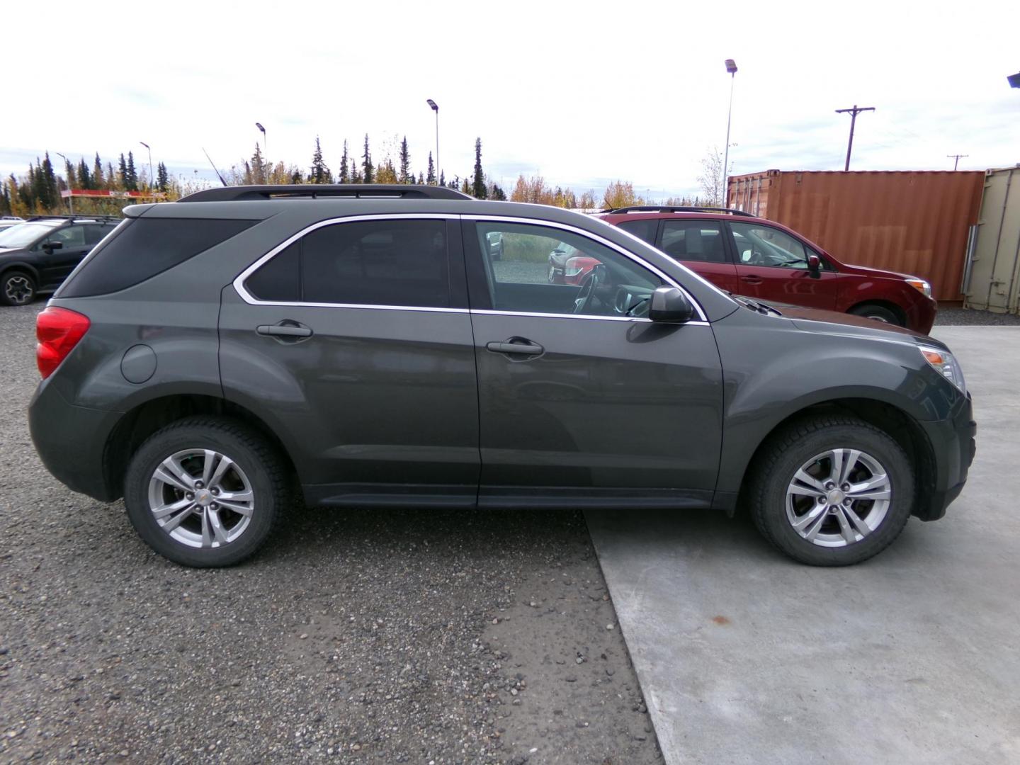 2013 Black Chevrolet Equinox 1LT AWD (2GNFLEEK9D6) with an 2.4L L4 DOHC 16V engine, 6-Speed Automatic transmission, located at 2630 Philips Field Rd., Fairbanks, AK, 99709, (907) 458-0593, 64.848068, -147.780609 - Photo#2