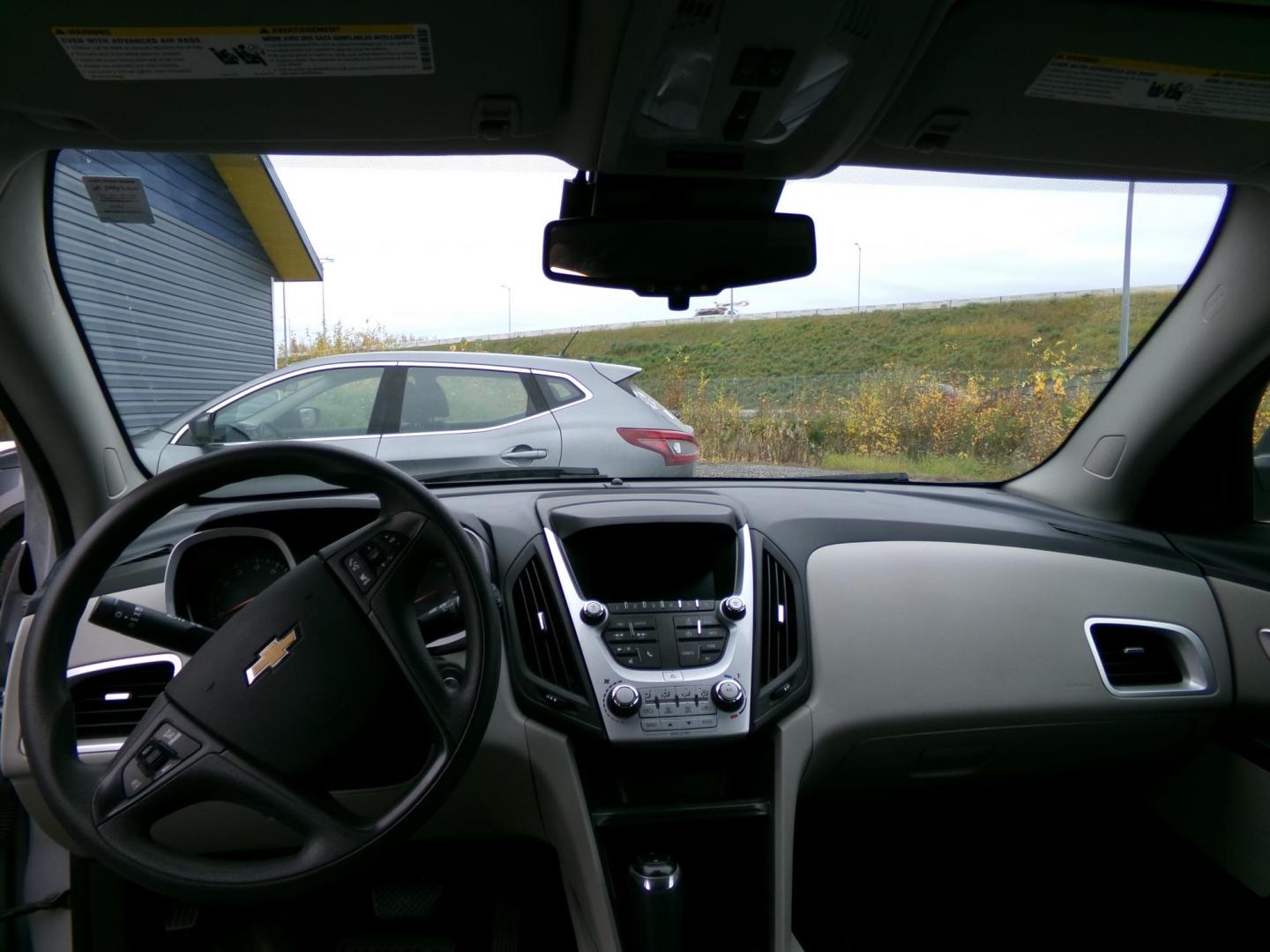 2016 Silver Chevrolet Equinox LS AWD (2GNFLEEK8G6) with an 2.4L L4 DOHC 16V FFV engine, 6A transmission, located at 2630 Philips Field Rd., Fairbanks, AK, 99709, (907) 458-0593, 64.848068, -147.780609 - Photo#6