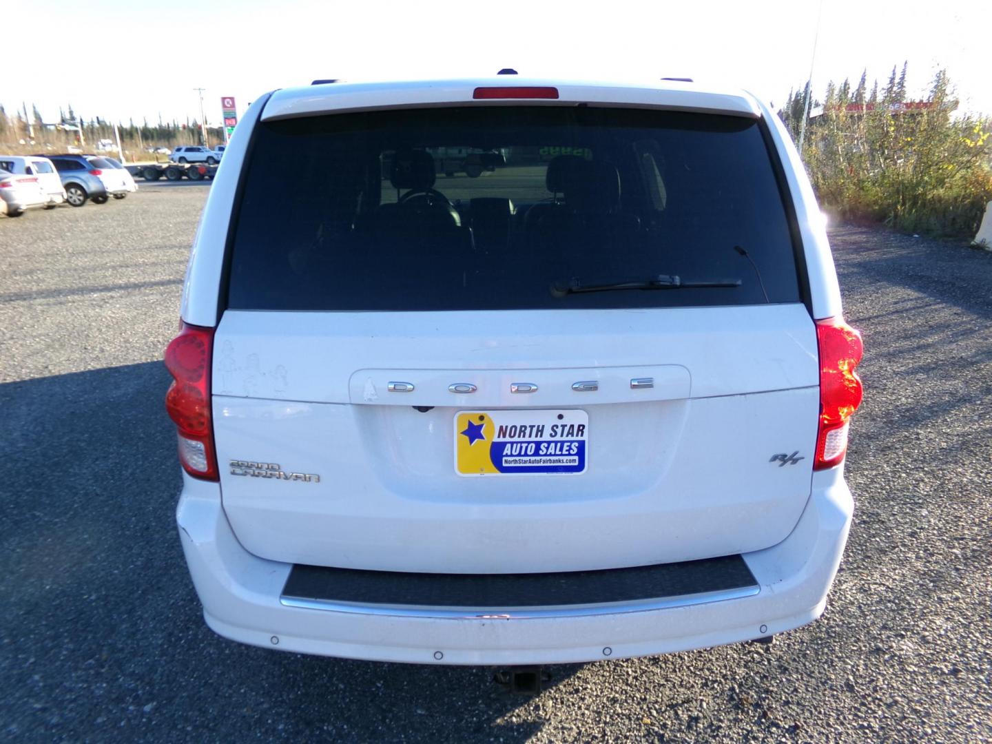 2015 White Dodge Grand Caravan R/T (2C4RDGEGXFR) with an 3.6L V6 DOHC 24V engine, 6-Speed Automatic transmission, located at 2630 Philips Field Rd., Fairbanks, AK, 99709, (907) 458-0593, 64.848068, -147.780609 - Photo#2