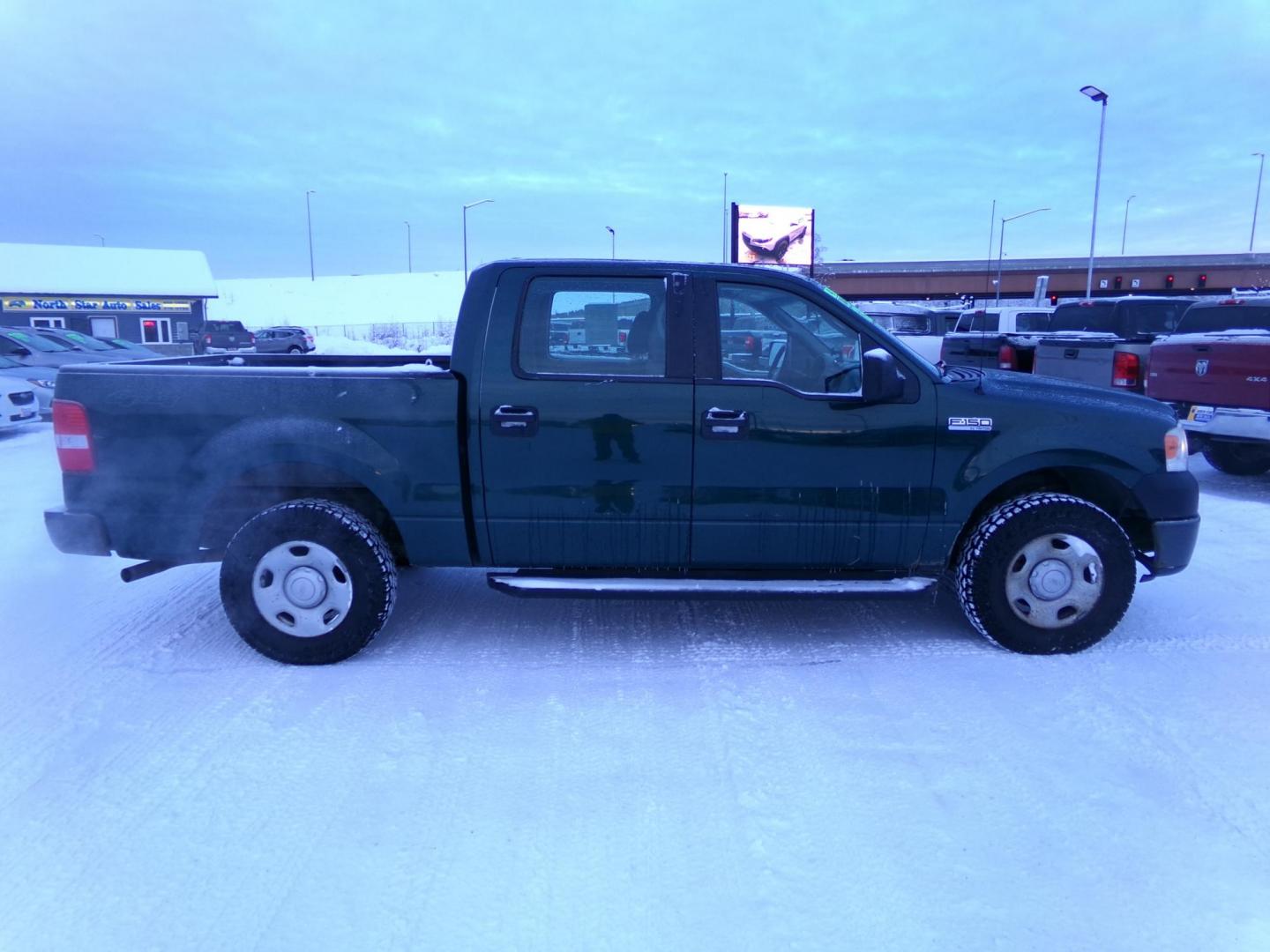 2008 Green /Tan Ford F-150 FX4 SuperCrew (1FTRW14W68K) with an 4.6L V8 SOHC 16V engine, 4-Speed Automatic Overdrive transmission, located at 2630 Philips Field Rd., Fairbanks, AK, 99709, (907) 458-0593, 64.848068, -147.780609 - Photo#3