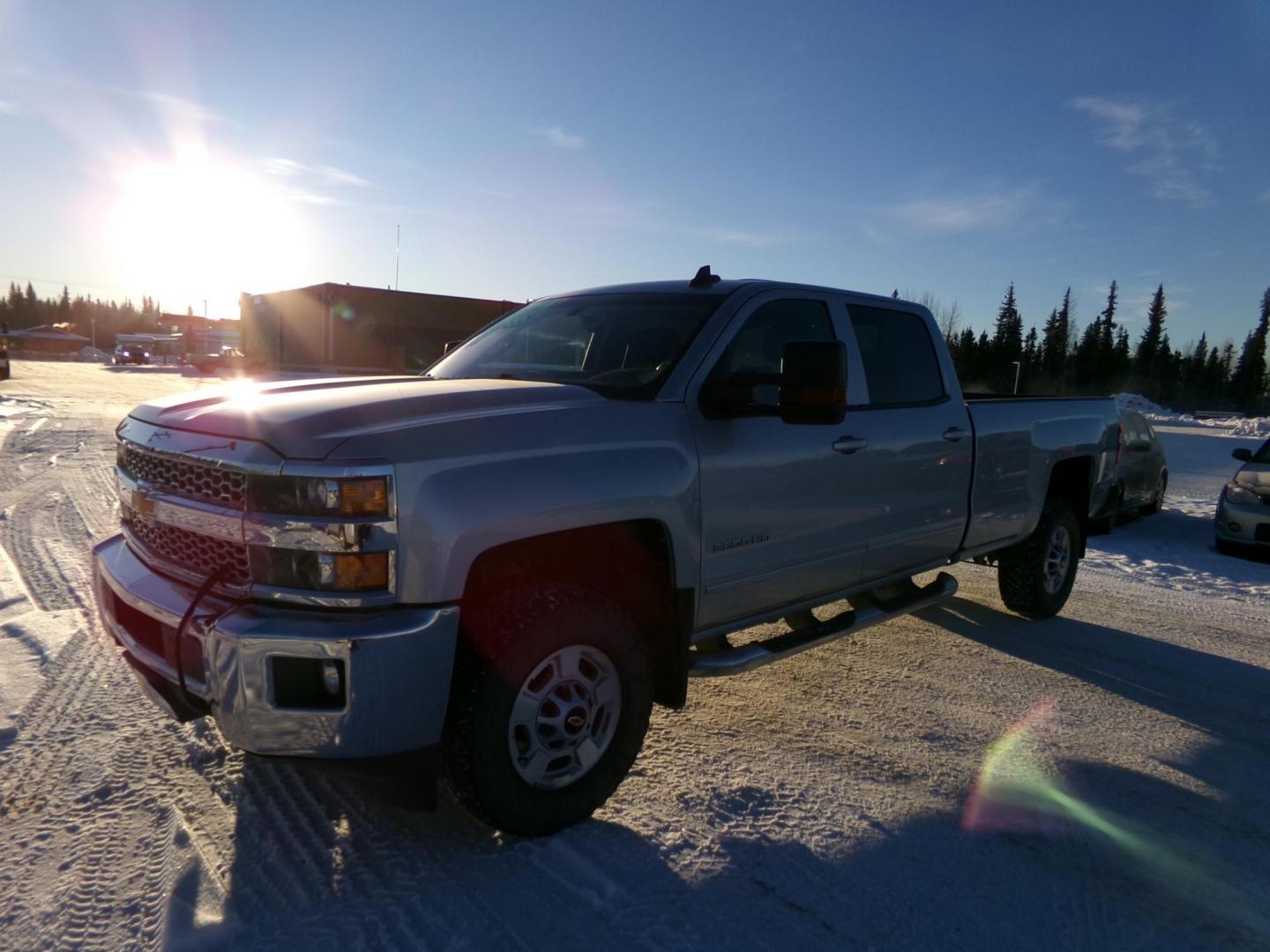 2019 Silver Chevrolet Silverado 2500HD LT 4WD (1GC1KSEG9KF) with an 6.0L V8 OHV 16V FFV engine, 6A transmission, located at 2630 Philips Field Rd., Fairbanks, AK, 99709, (907) 458-0593, 64.848068, -147.780609 - Photo#0