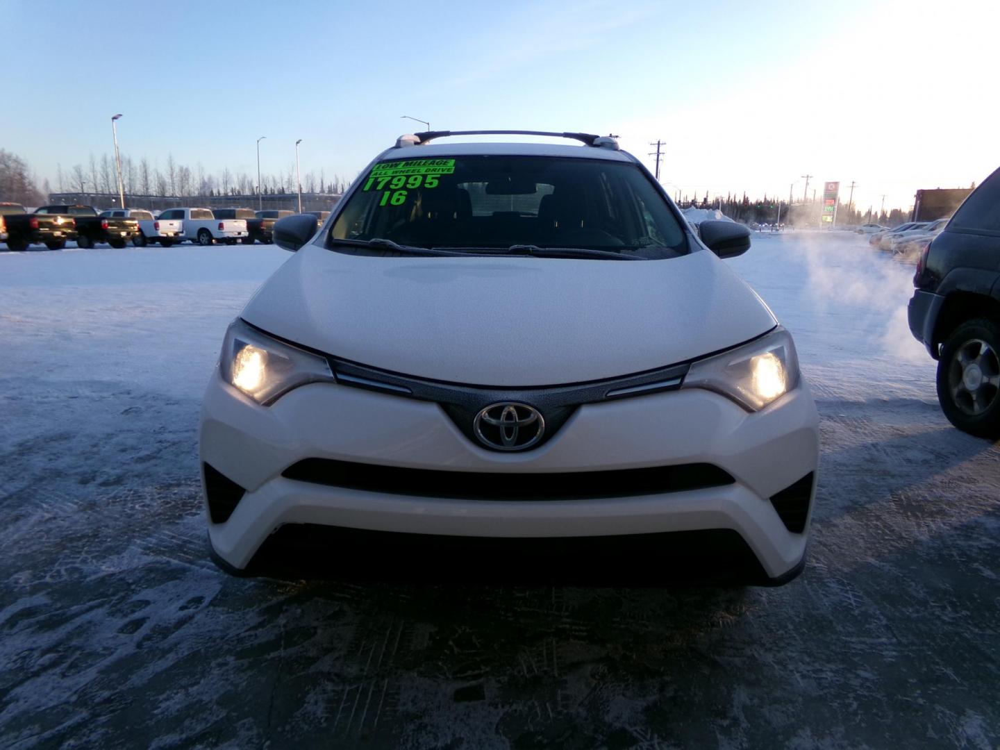 2016 White Toyota RAV4 LE AWD (JTMBFREV6GJ) with an 2.5L L4 DOHC 16V engine, 6A transmission, located at 2630 Philips Field Rd., Fairbanks, AK, 99709, (907) 458-0593, 64.848068, -147.780609 - Photo#2