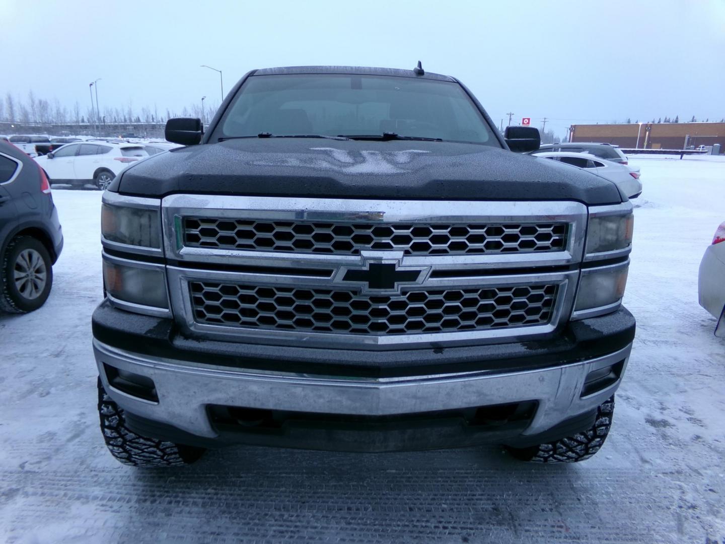 2015 Black Chevrolet Silverado 1500 LT Crew Cab 4WD (3GCUKRECXFG) with an 5.3L V8 OHV 16V engine, 6-Speed Automatic transmission, located at 2630 Philips Field Rd., Fairbanks, AK, 99709, (907) 458-0593, 64.848068, -147.780609 - Photo#1