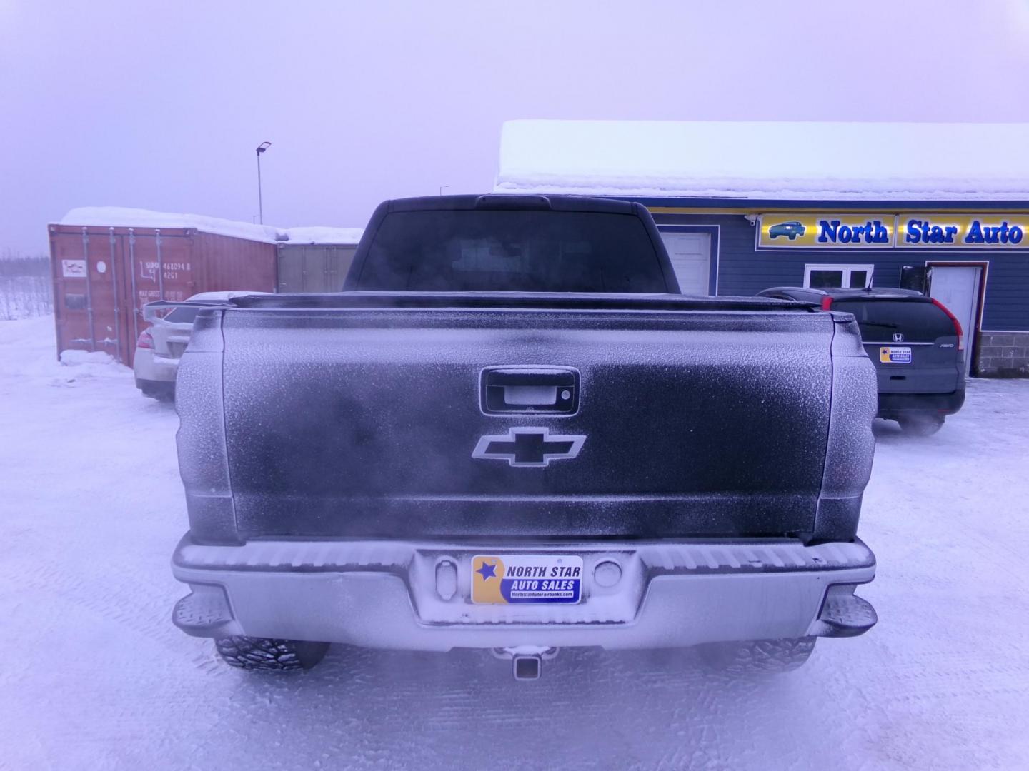 2015 Black Chevrolet Silverado 1500 LT Crew Cab 4WD (3GCUKRECXFG) with an 5.3L V8 OHV 16V engine, 6-Speed Automatic transmission, located at 2630 Philips Field Rd., Fairbanks, AK, 99709, (907) 458-0593, 64.848068, -147.780609 - Photo#3