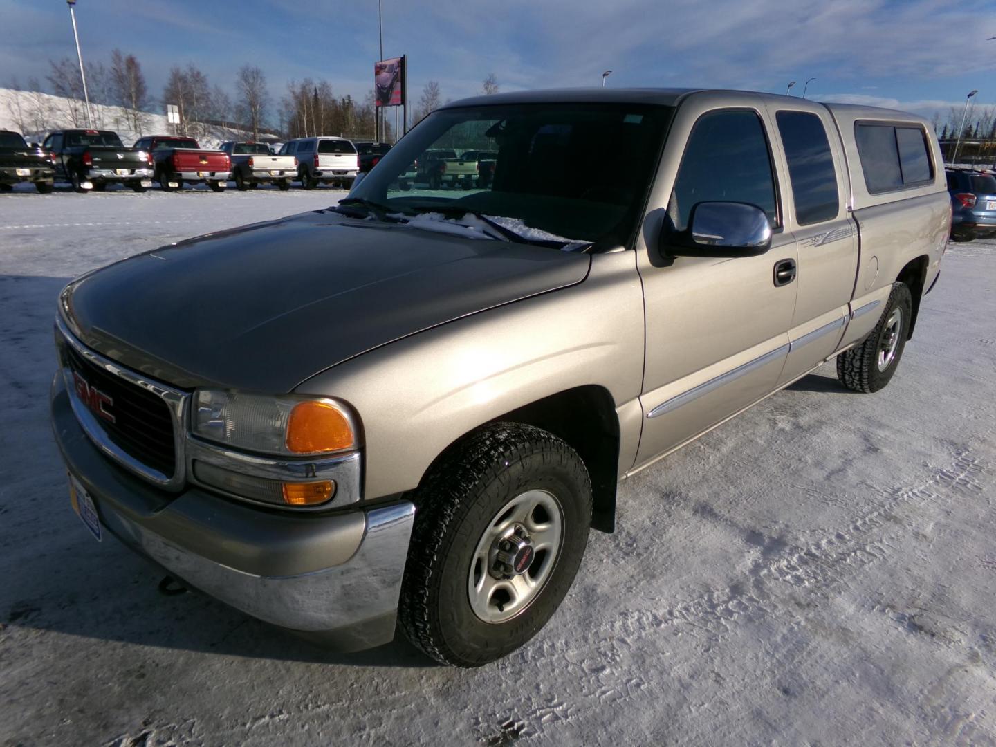 2002 Grey GMC Sierra 1500 SL Ext. Cab Long Bed 4WD (2GTEK19V721) with an 4.8L V8 OHV 16V engine, 4-Speed Automatic Overdrive transmission, located at 2630 Philips Field Rd., Fairbanks, AK, 99709, (907) 458-0593, 64.848068, -147.780609 - Photo#0