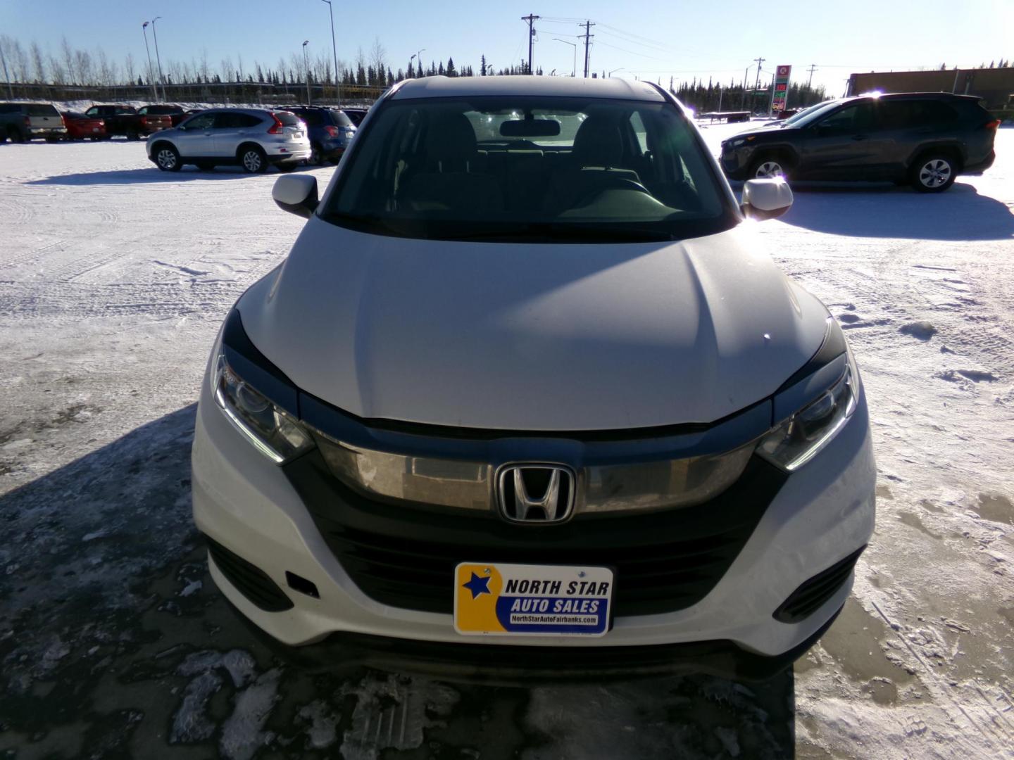 2022 White Honda HR-V LX AWD (3CZRU6H35NM) with an 1.8L L4 DOHC 16V engine, CVT transmission, located at 2630 Philips Field Rd., Fairbanks, AK, 99709, (907) 458-0593, 64.848068, -147.780609 - Photo#1