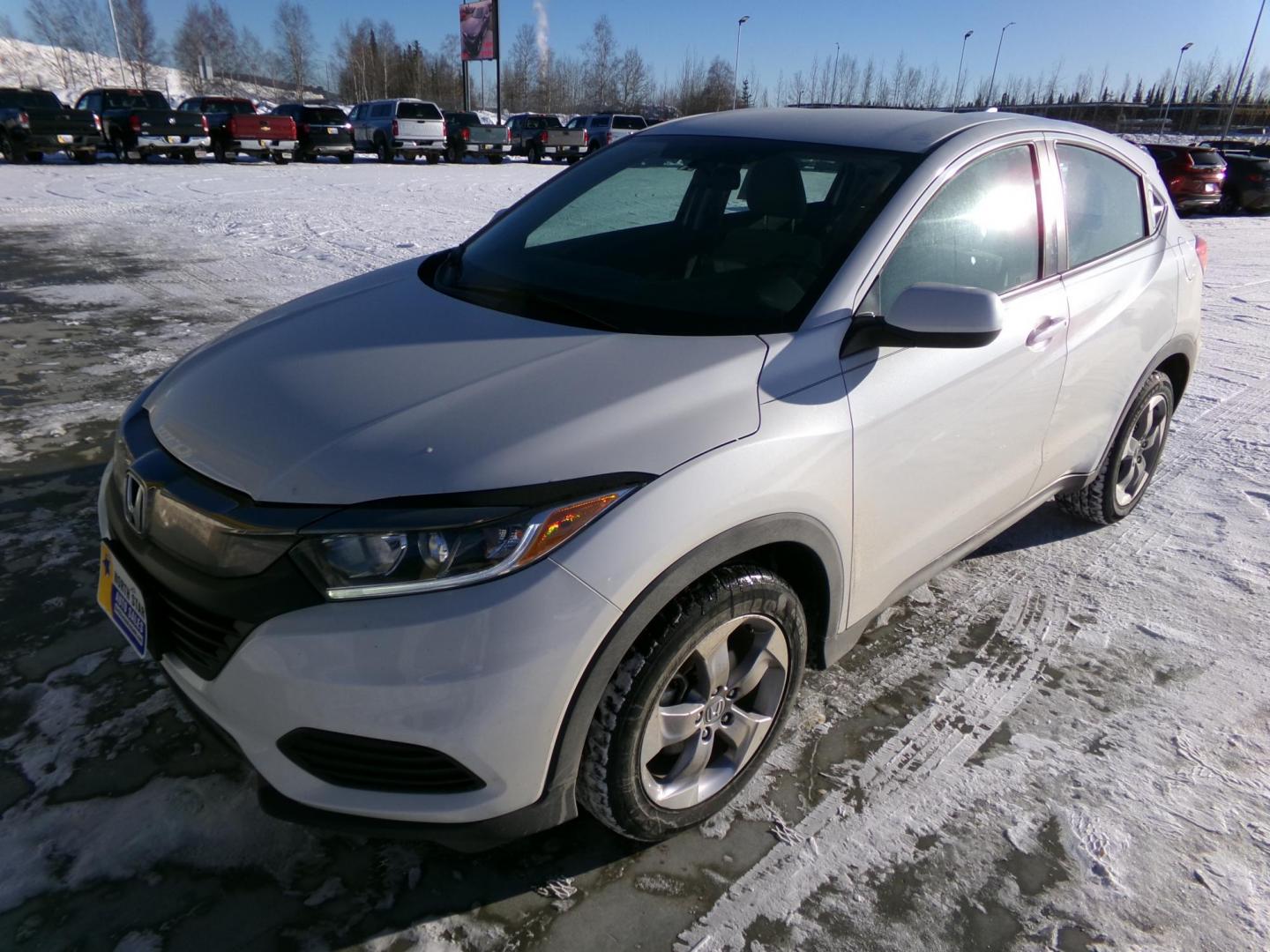 2022 White Honda HR-V LX AWD (3CZRU6H35NM) with an 1.8L L4 DOHC 16V engine, CVT transmission, located at 2630 Philips Field Rd., Fairbanks, AK, 99709, (907) 458-0593, 64.848068, -147.780609 - Photo#0