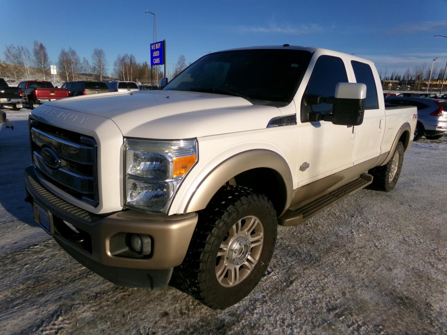 2014 White Ford F-250 SD King Ranch Crew Cab 4WD (1FT7W2BT8EE) with an 6.7L V8 OHV 16V DIESEL engine, 6-Speed Automatic transmission, located at 2630 Philips Field Rd., Fairbanks, AK, 99709, (907) 458-0593, 64.848068, -147.780609 - Photo#0