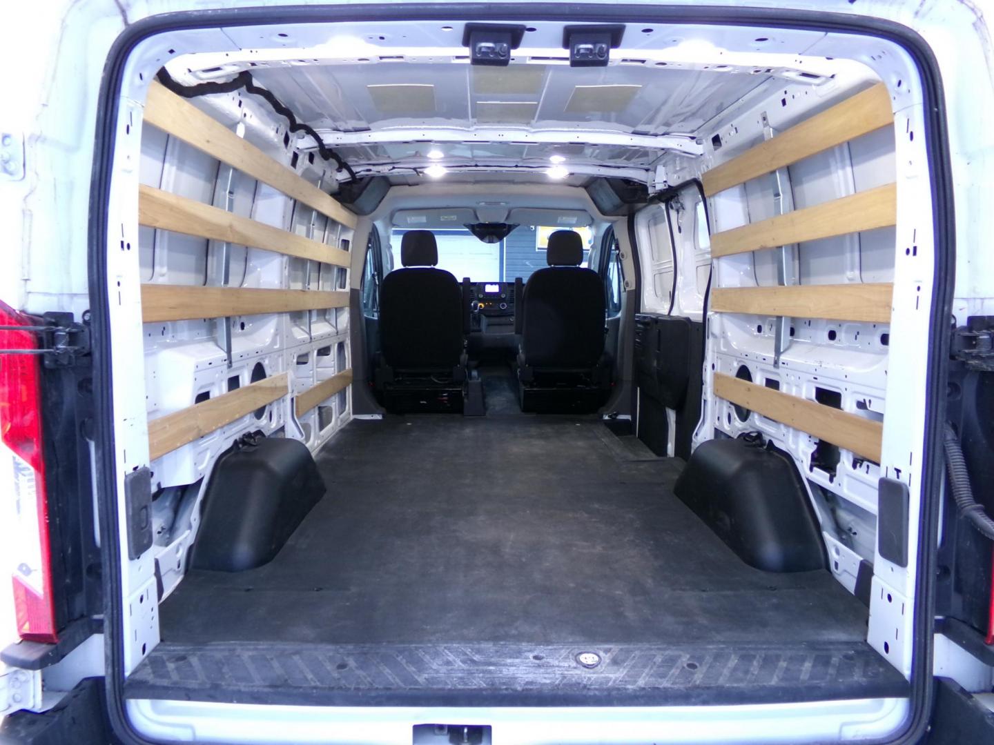 2020 White /Black Ford Transit 250 Van High Roof w/Sliding Pass. 148-in. WB (1FTBR2YGXLK) with an 3.5L V6 DOHC 24V engine, 6A transmission, located at 2630 Philips Field Rd., Fairbanks, AK, 99709, (907) 458-0593, 64.848068, -147.780609 - Photo#4